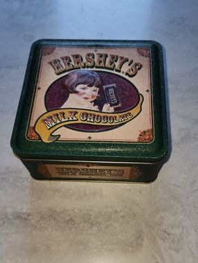 Vintage Hershey's Green Milk Chocolate Decorative Tin